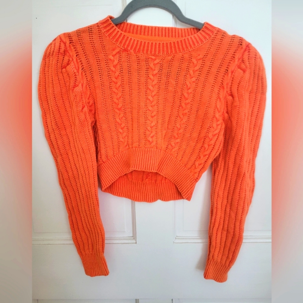 Urban Outfitters crop top sweater Sz S